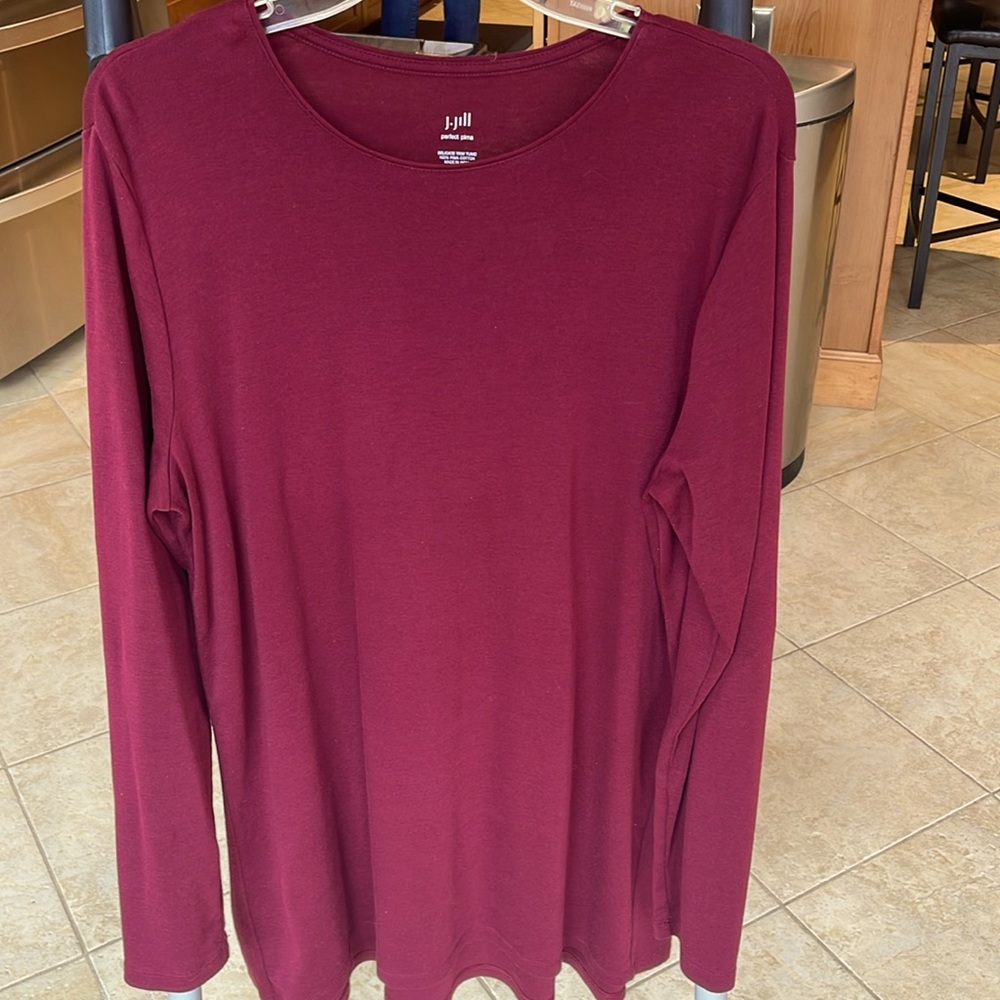 JJILL long sleeved tunic 100% Pima Cotton very soft. burgundy color